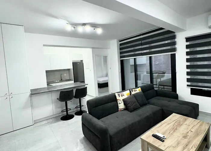 Appartement Modern One-bedroom With Balcony In